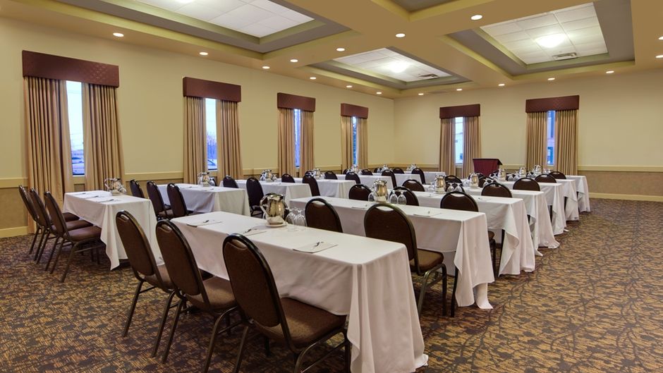 Best Western Plus Winnipeg Airport Hotel Meeting