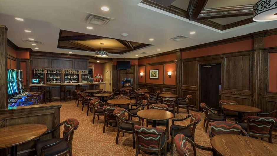 Best Western Plus Winnipeg Airport Hotel Restaurant