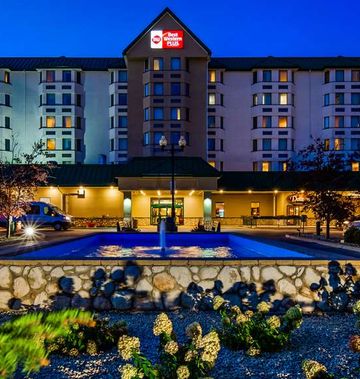 Best Western Plus Winnipeg Airport Hotel