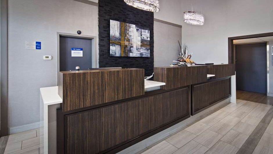 Best Western Plus Moncton Lobby