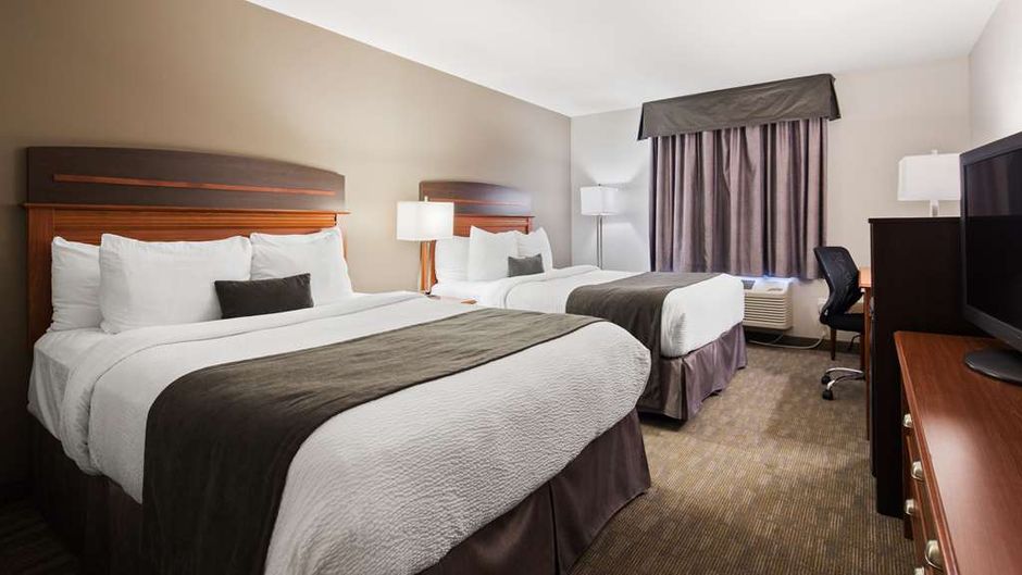 Best Western Plus Moncton Room