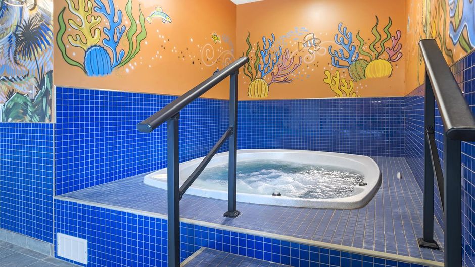 Best Western Plus Grand Sault Htl Suites Pool