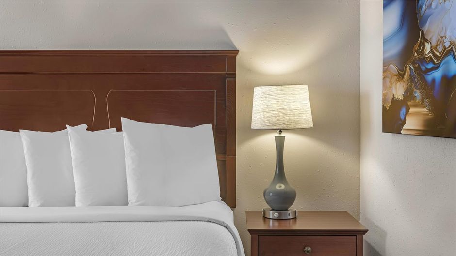 Best Western Plus Grand Sault Htl Suites Room