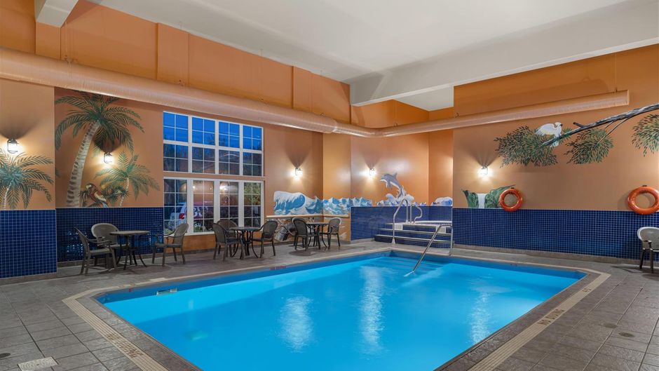 Best Western Plus Fredericton Htl Suites Pool