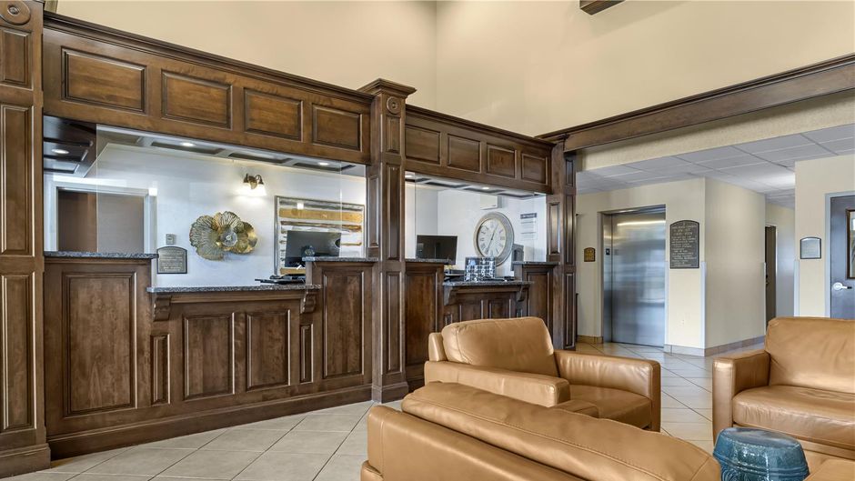 Best Western Plus Fredericton Htl Suites Lobby