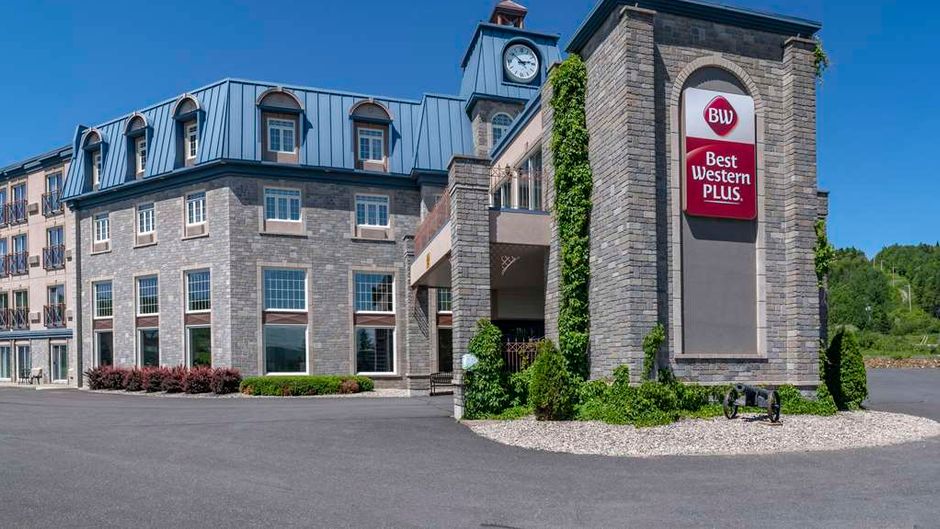 Best Western Plus Edmundston Hotel Exterior