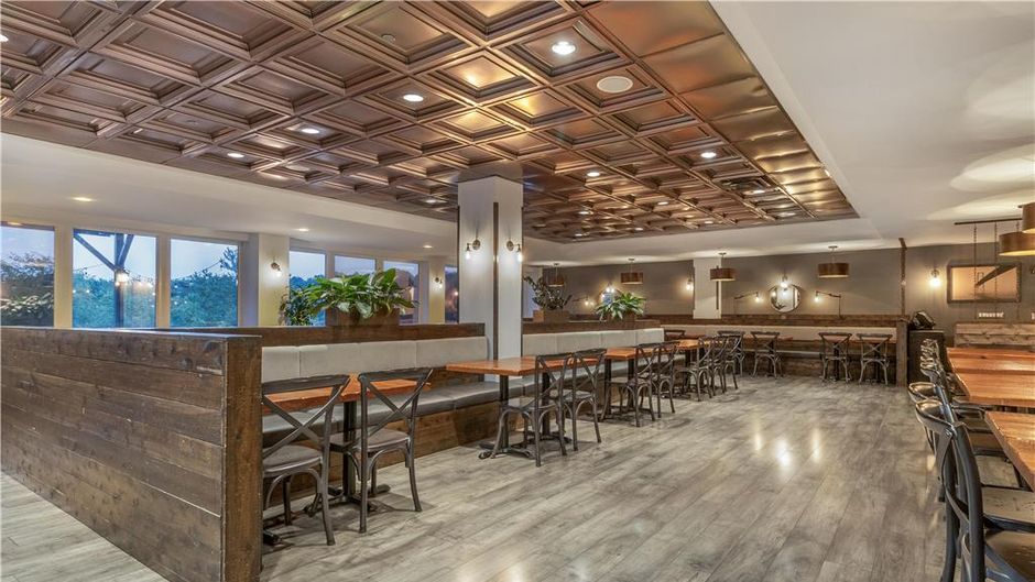 Best Western Plus Chocolate Lake Hotel Restaurant