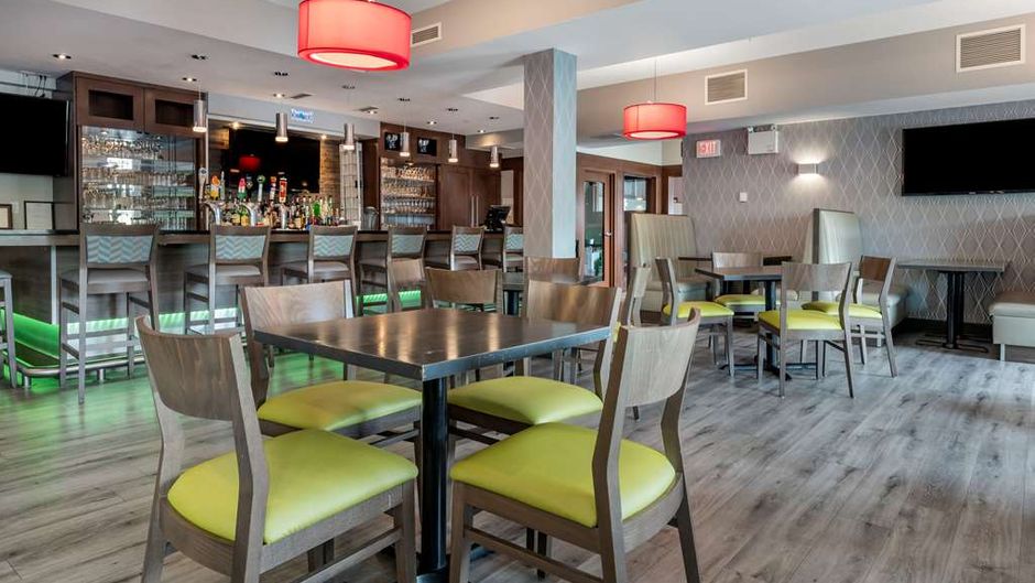 Best Western Plus Dartmouth Hotel & Stes Restaurant