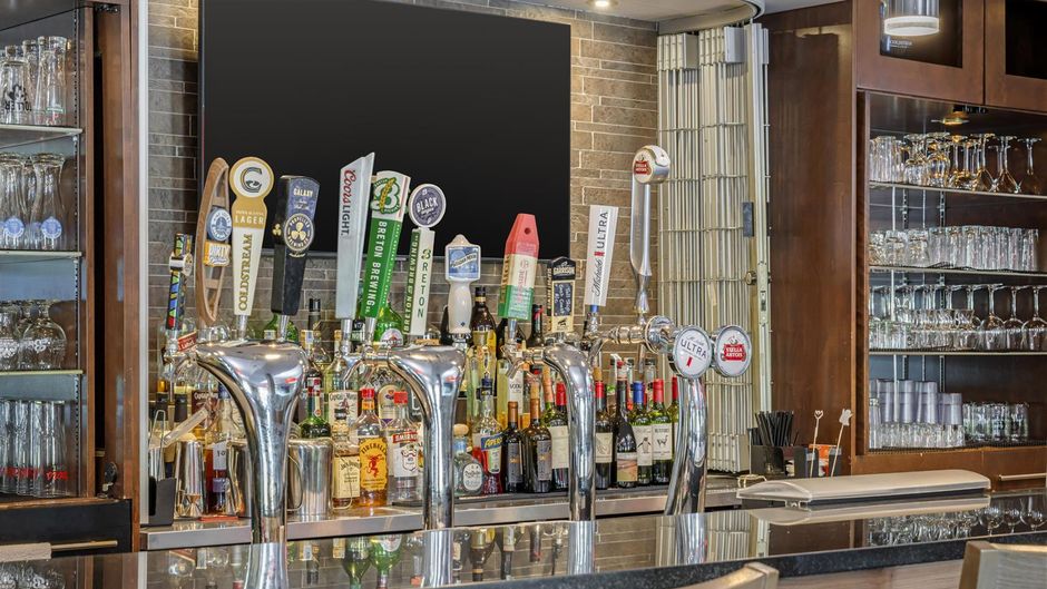 Best Western Plus Dartmouth Hotel & Stes Restaurant