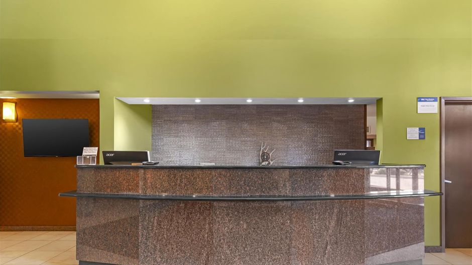 Best Western Plus Dryden Hotel Conf Ctr Lobby