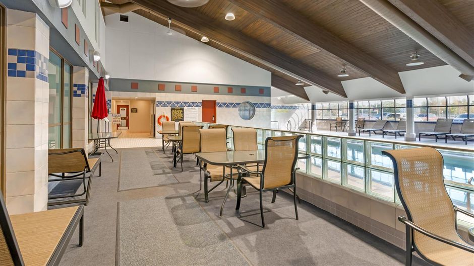 Best Western Plus Dryden Hotel Conf Ctr Pool