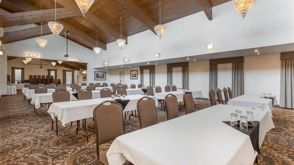 Best Western Plus Dryden Hotel Conf Ctr Ballroom