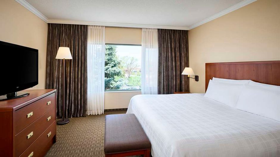 Best Western Plus Lamplighter Inn & Conf Room