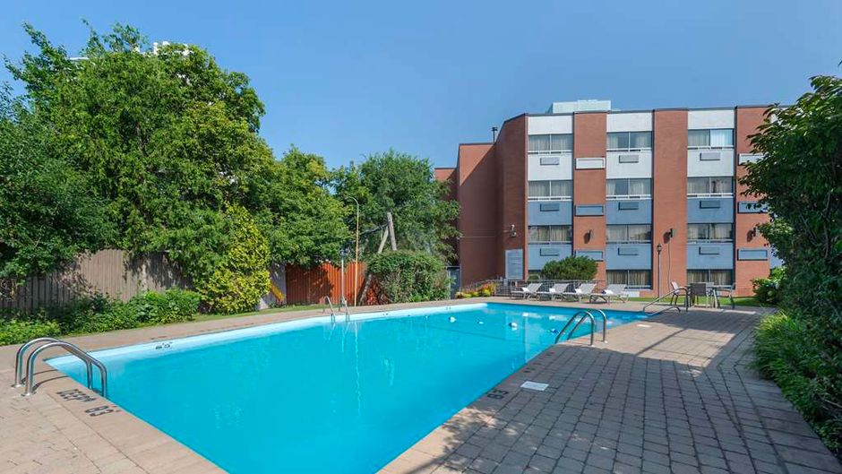 Best Western Plus Ottawa City Centre Pool