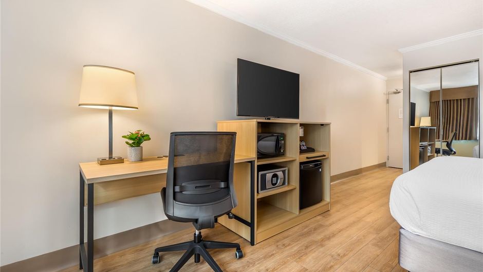 Best Western Plus Ottawa City Centre Room