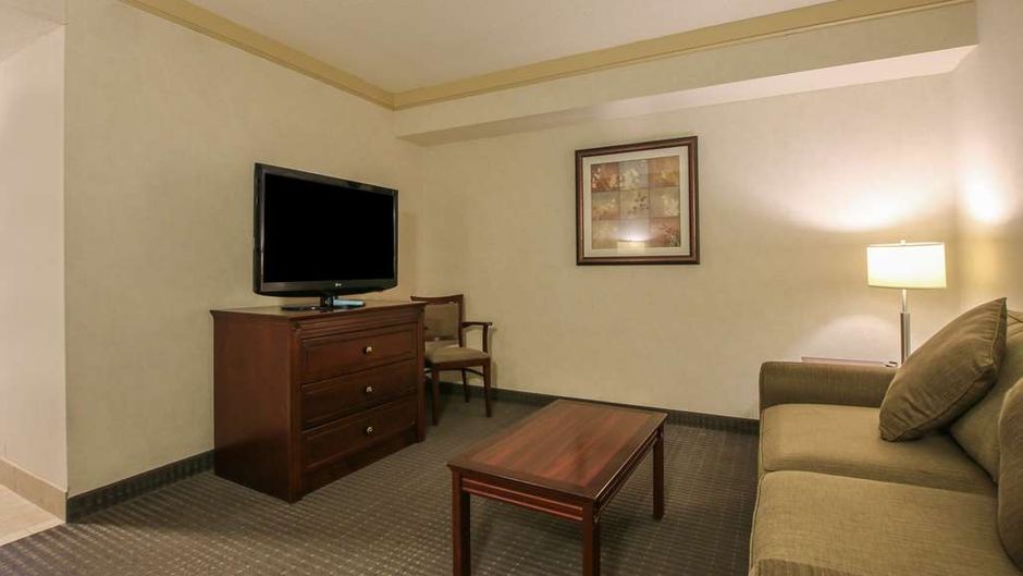 Best Western Brantford Hotel and Conf Room