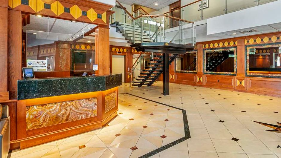 Best Western Plus Cobourg Inn & Conv Ctr Lobby