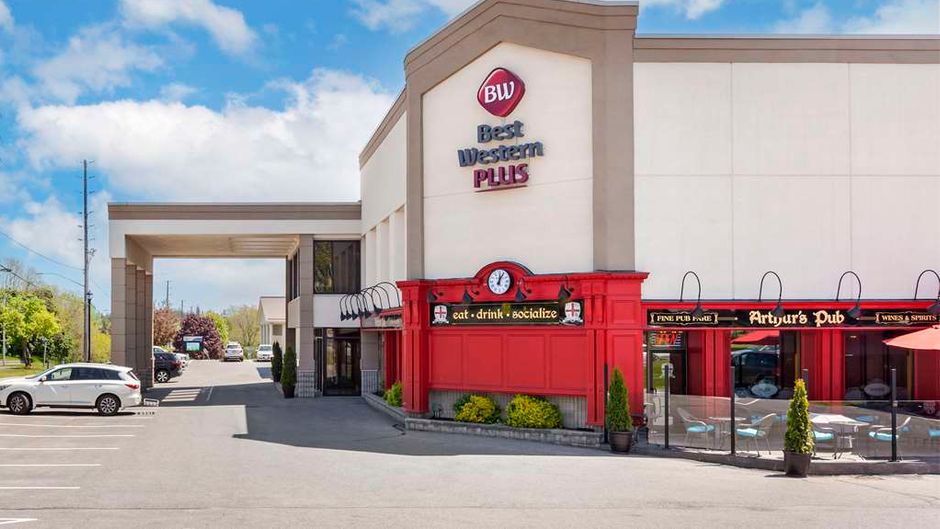 Best Western Plus Cobourg Inn & Conv Ctr Exterior