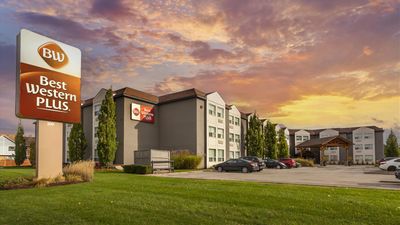 Best Western Plus Rose City Suites