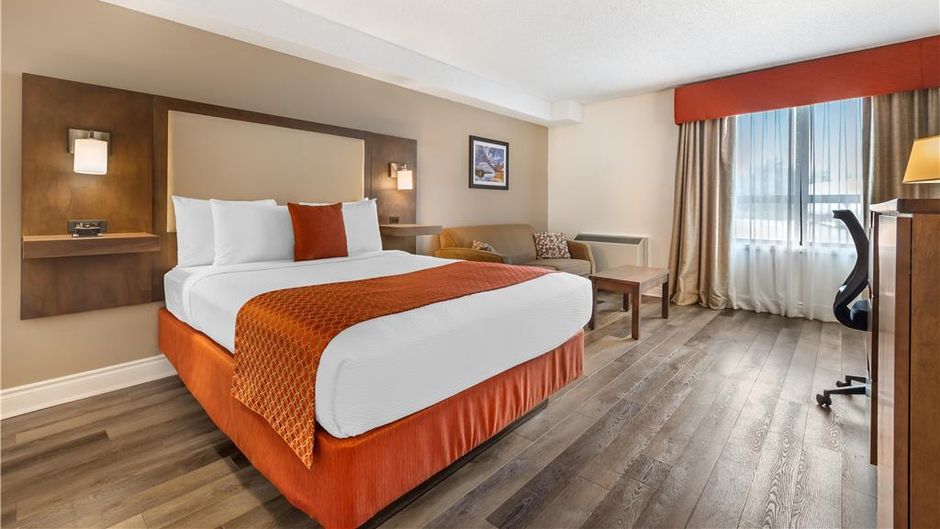 Best Western Smiths Falls Hotel Room