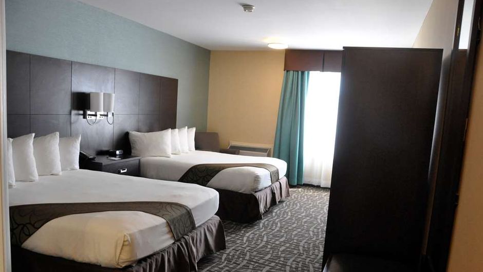 Best Western Plus Barrie Room