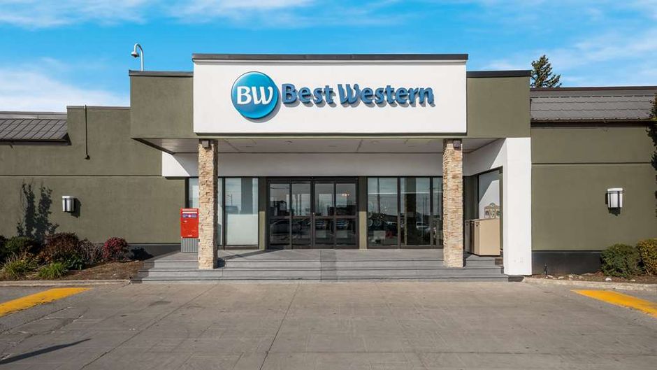 Best Western Parkway Hotel Toronto North Exterior