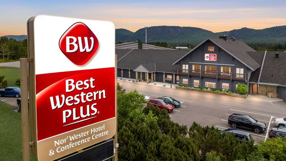 Best Western Plus Nor'Wester Hotel & Cnf Exterior