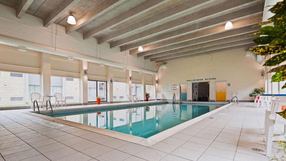 Best Western North Bay Pool