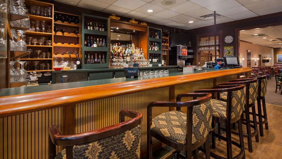 Best Western Voyageur Place Hotel Restaurant
