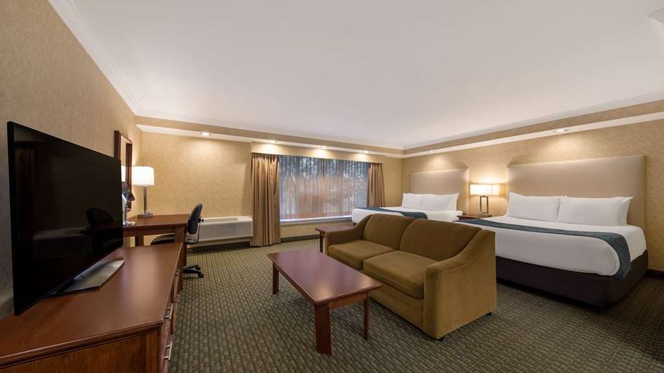 Best Western Voyageur Place Hotel Room