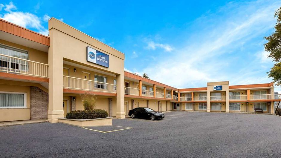 Best Western Voyageur Place Hotel Exterior