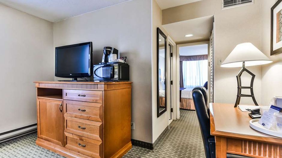 Best Western Plus Cambridge Hotel Room