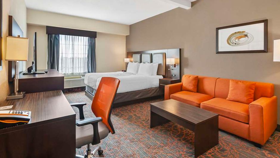 Best Western Plus Executive Inn Room