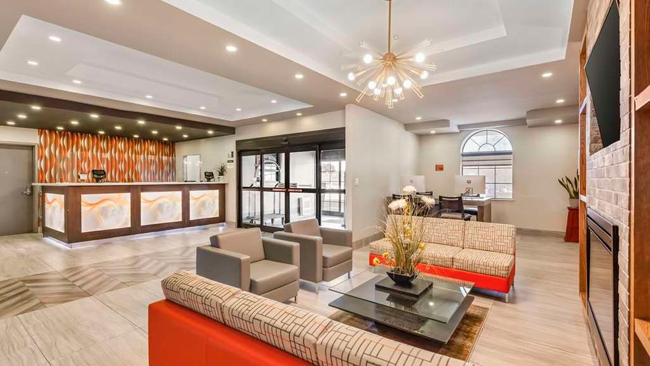 Best Western Plus Executive Inn Lobby