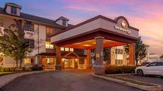 Best Western Plus Burlington Inn & Suite