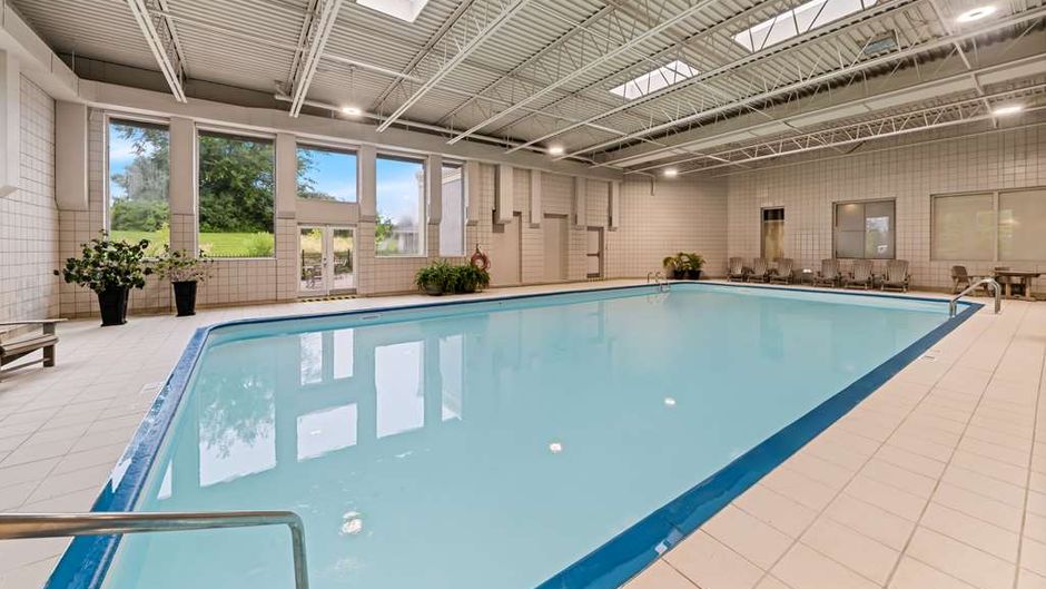 Best Western Plus Mariposa Inn Conf Ctr Pool