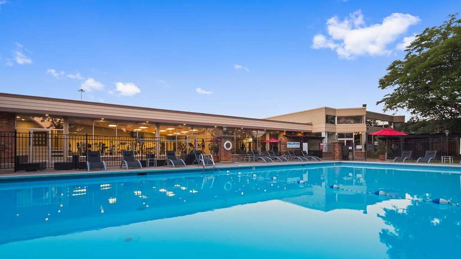 Best Western St Catharines Hotel Pool