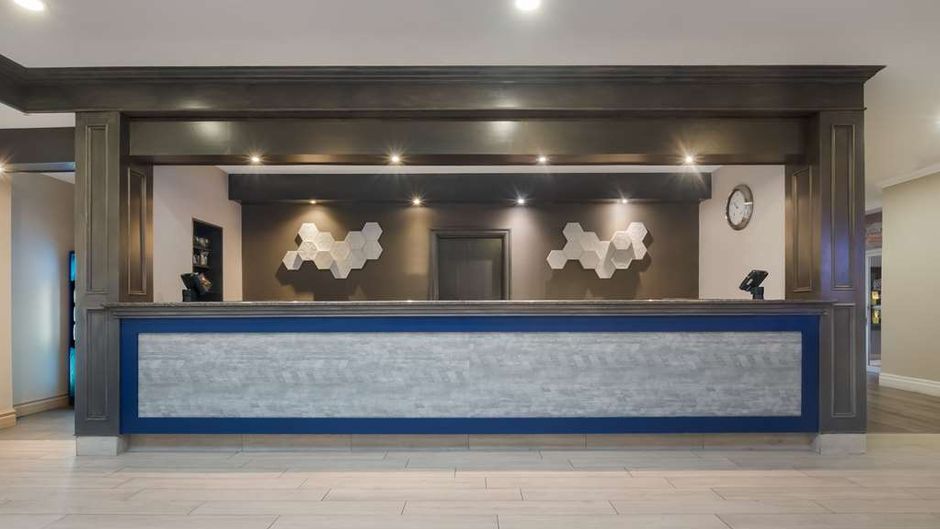 Best Western St Catharines Hotel Lobby