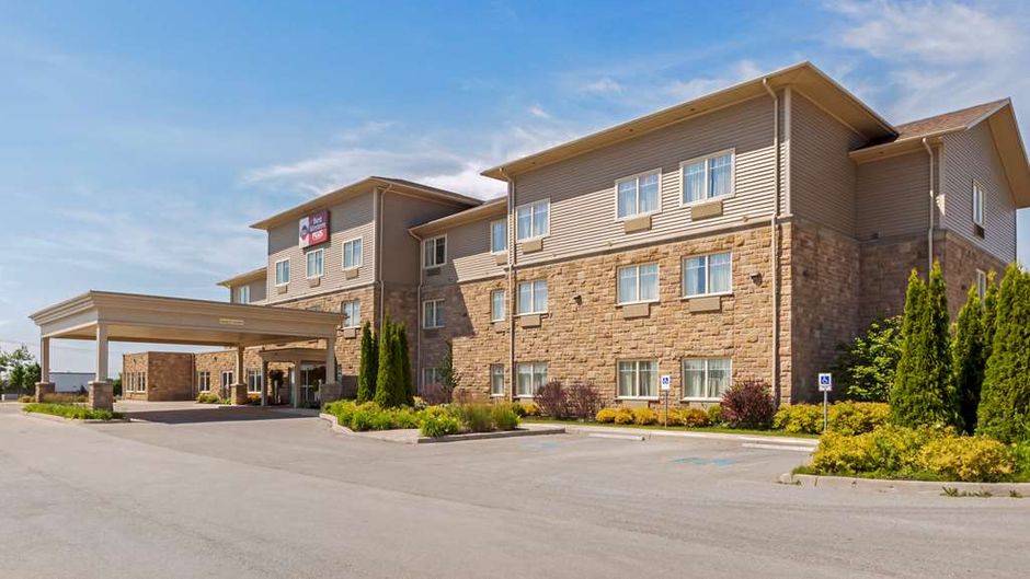 Best Western Plus Walkerton East Ridge Exterior