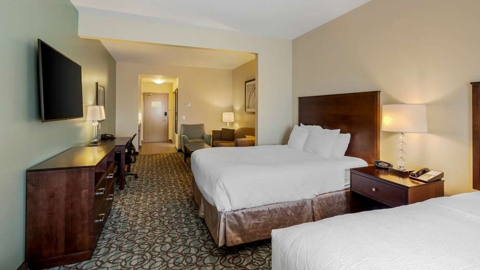 Best Western Plus Walkerton East Ridge Suite