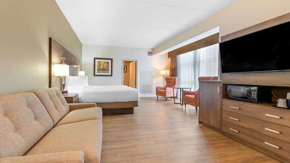 Best Western Plus Parkside Inn & Spa Room