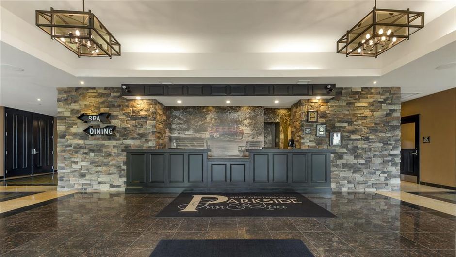 Best Western Plus Parkside Inn & Spa Lobby