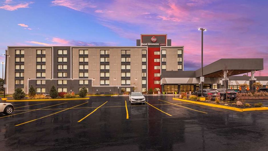 Best Western Plus Toronto North York Exterior