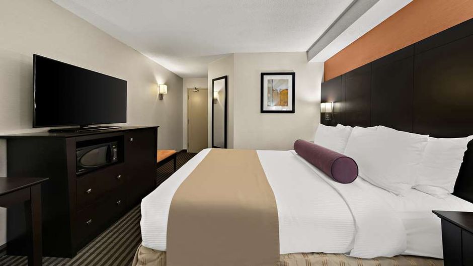Best Western Plus Toronto North York Room
