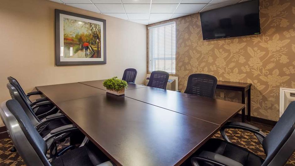Best Western Plus Bowmanville Meeting