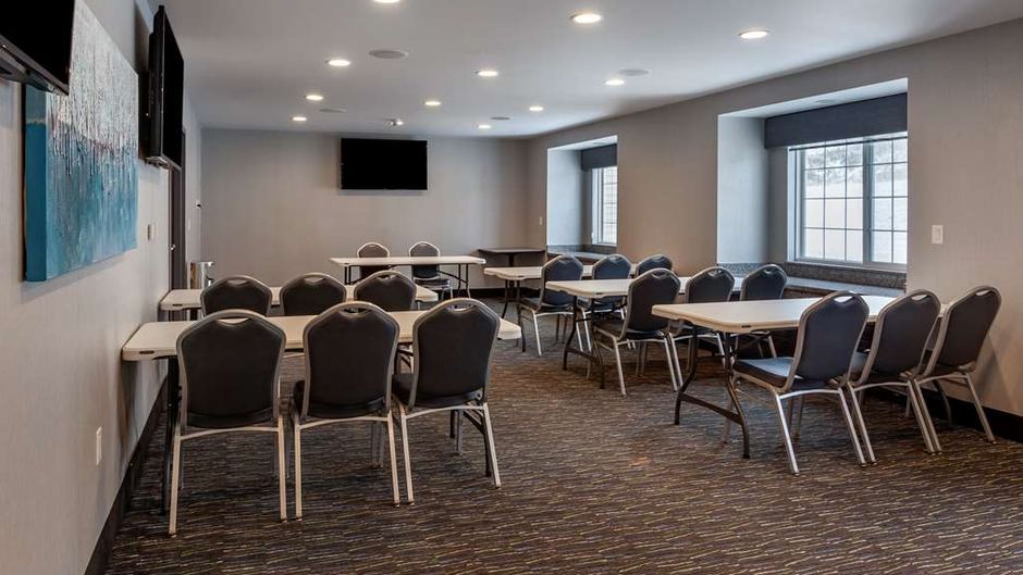 Best Western Plus Woodstock Inn & Suites Meeting