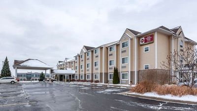 Best Western Plus Woodstock Inn & Suites