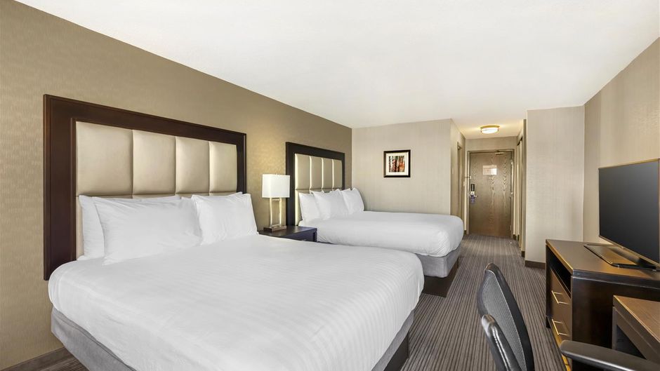 Best Western Plus Waterfront Hotel Room