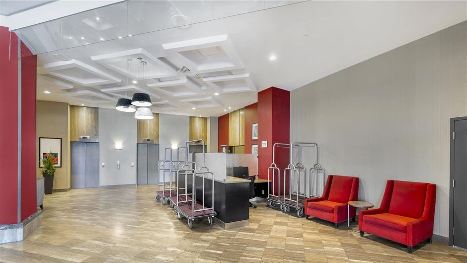 Best Western Plus Waterfront Hotel Lobby