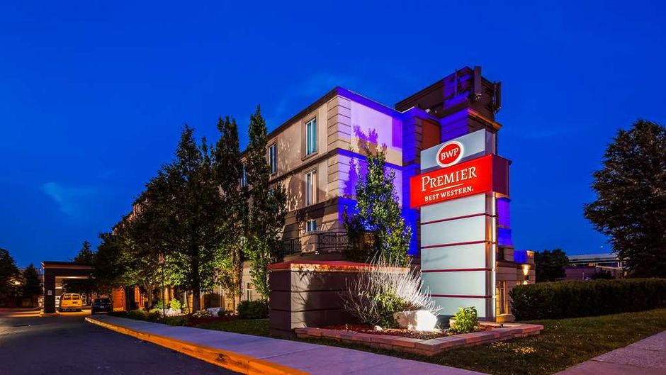 Best Western Premier Toronto Airport Exterior